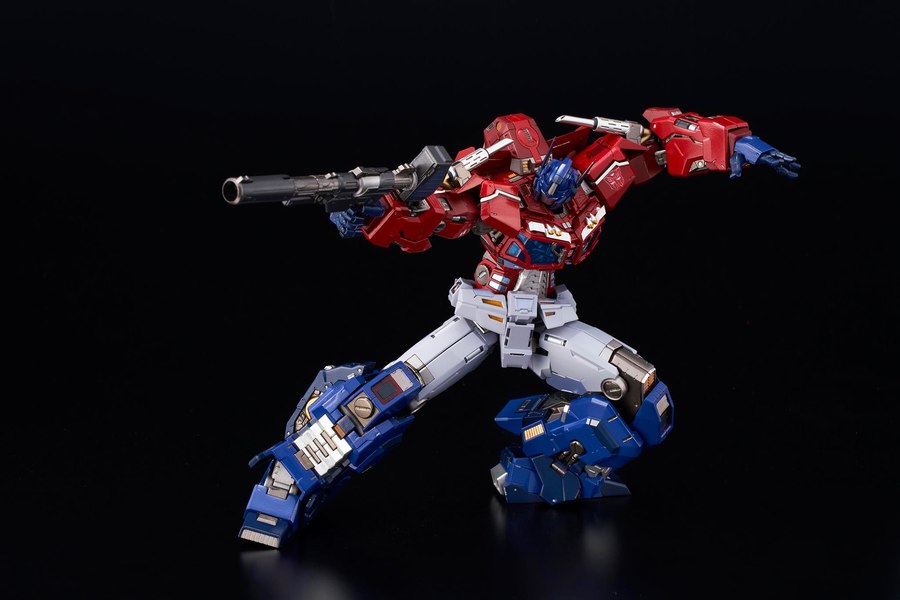 Flame Toys Kuro Kara Kuri Optimus Prime Promo Gallery 09 (9 of 21)